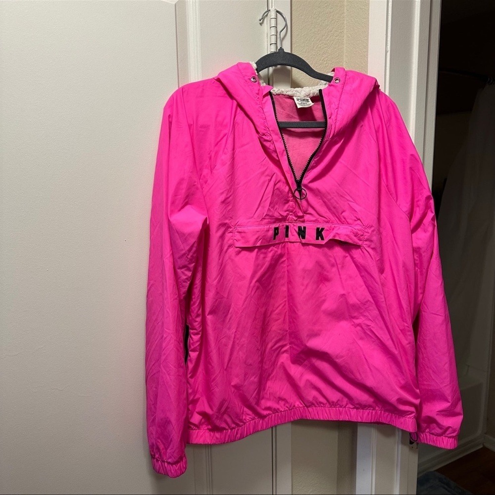 VS PINK Anorak